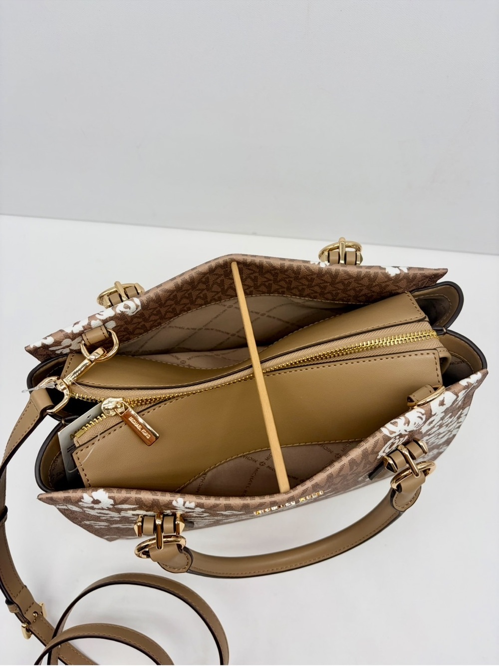 Michael Kors Navy and White Floral Satchel Crossbody and Wallet Set - Picture 12 of 14